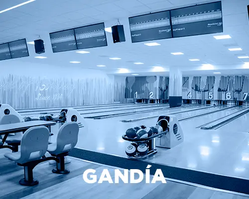 OZONE BOWLING GANDÍA - IMAGEN CON FONDO AZUL