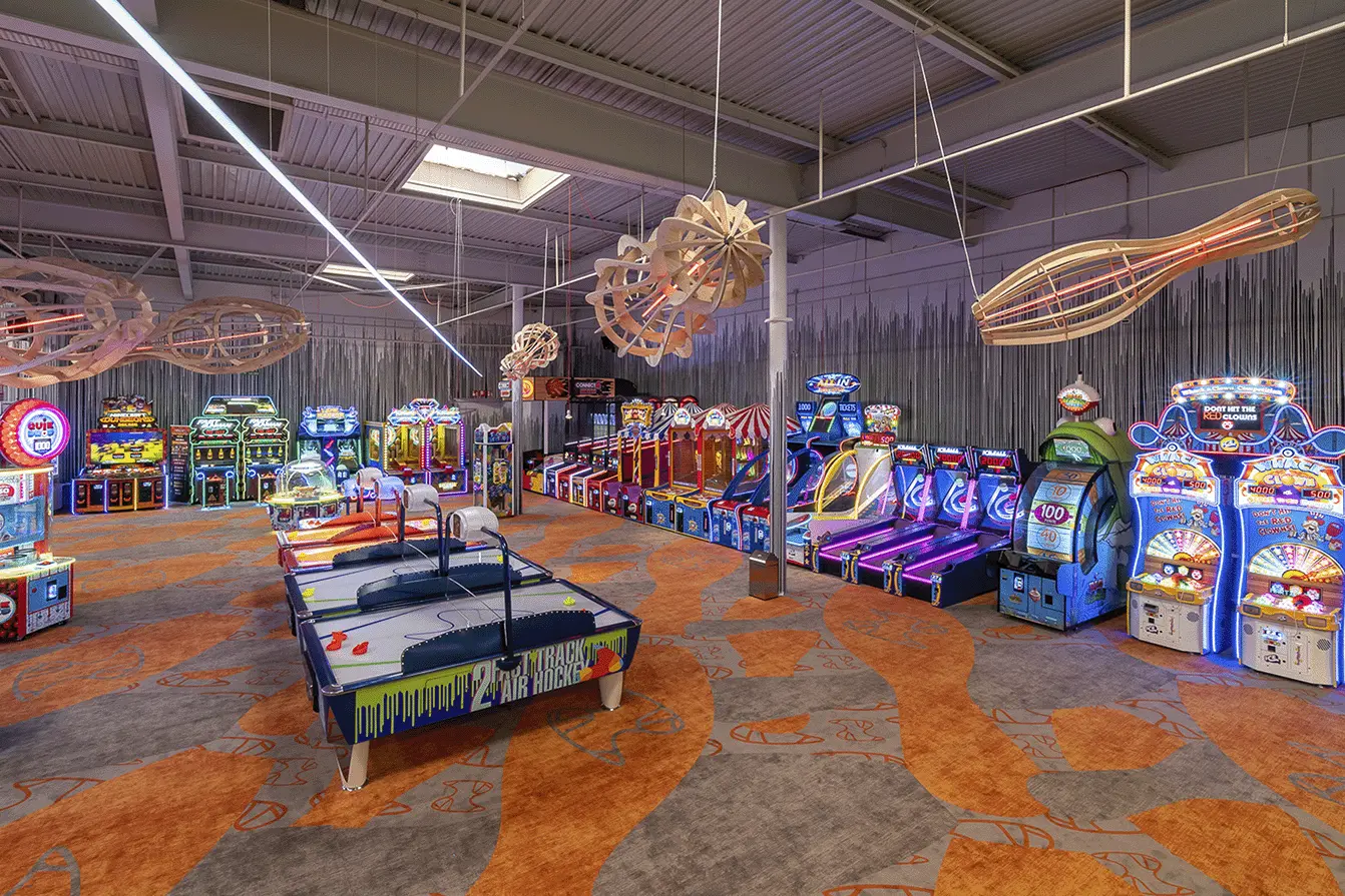 Zona de recreativos interior Centro Ozone Córdoba ubicado en el Centro Comercial Arcángel