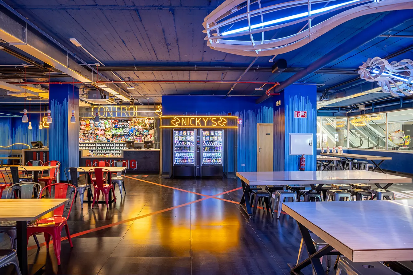 Zona de vending en Ozone Fuerteventura ubicado en Centro Comercial Atlántico