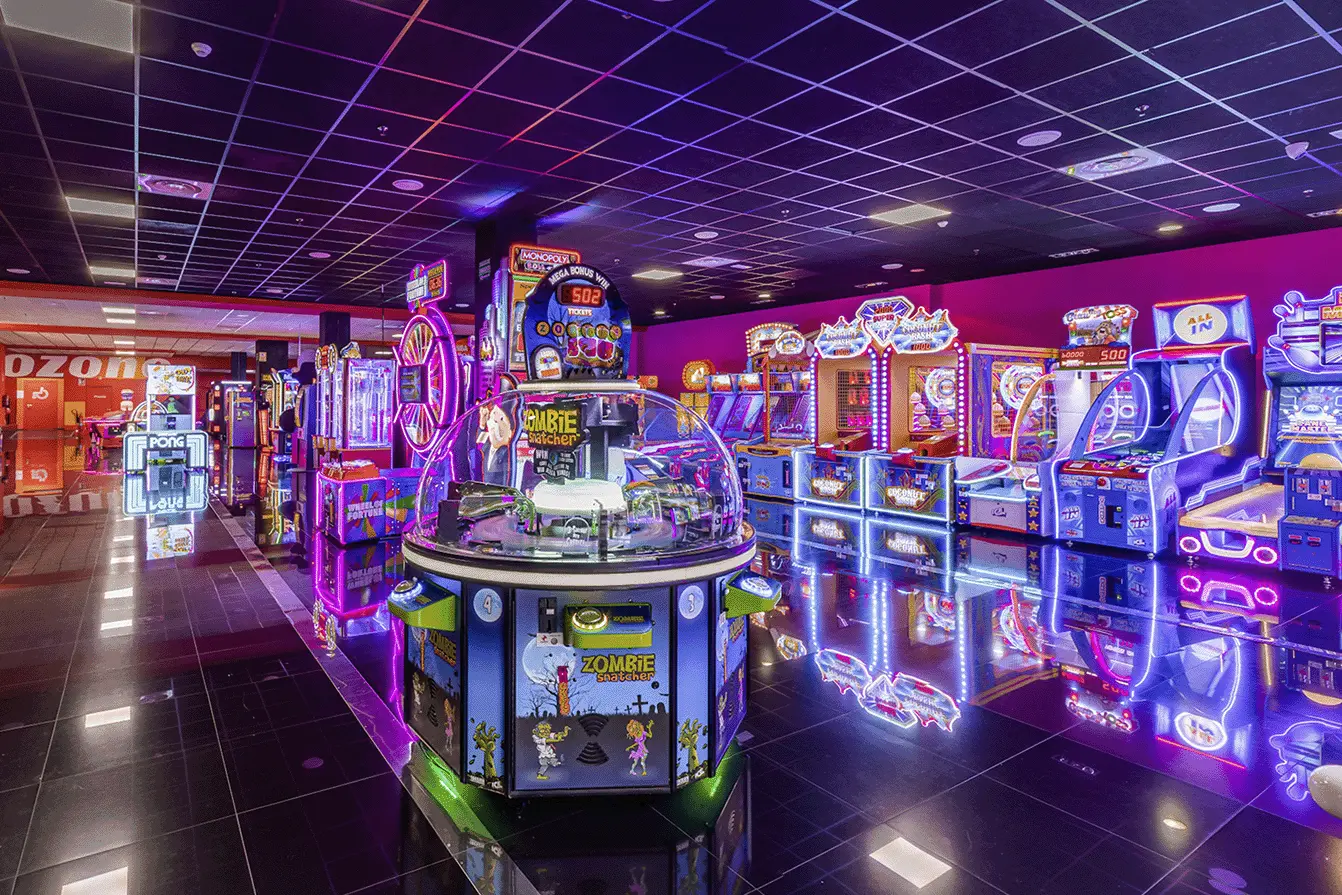 Área de recreativos interior Ozone Murcia - Myrtea