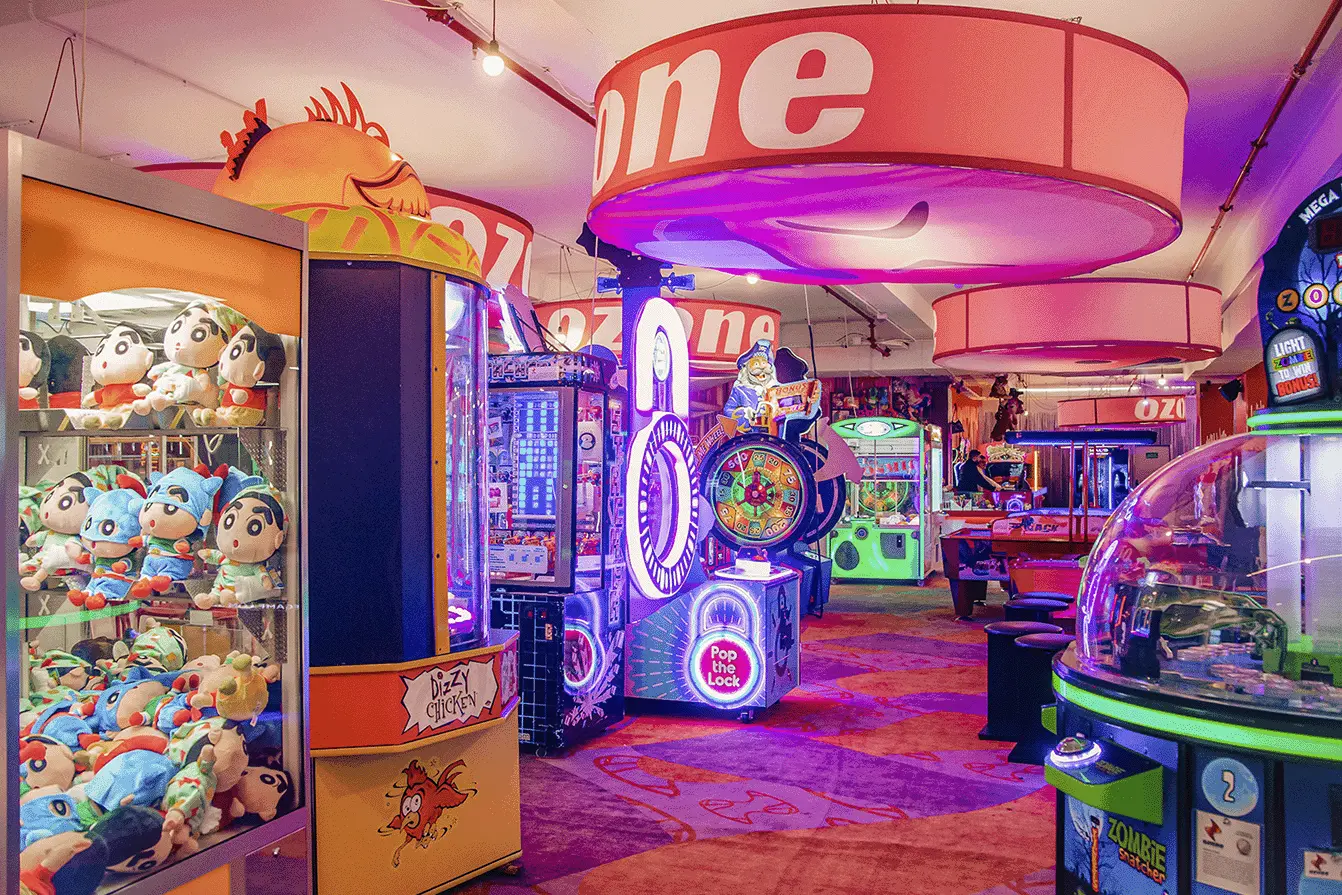 Recreativos interior Ozone Viladecans, ubicado en el Centro Comercial Vilamarina